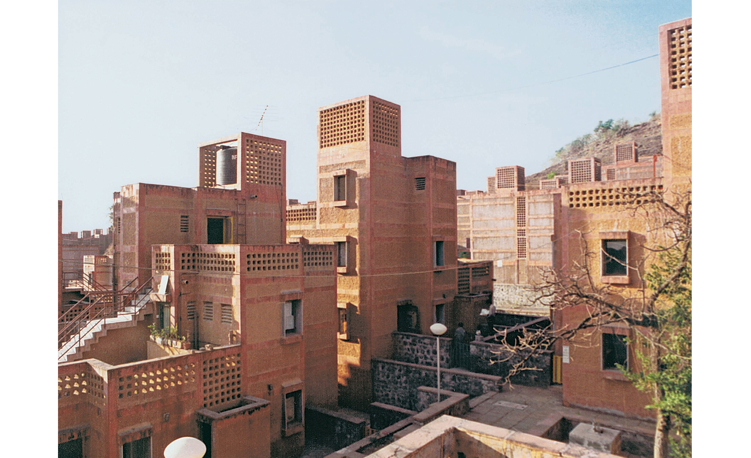 cidco-housing-navi-mumbai-1988-1993-raj-rewal-associates